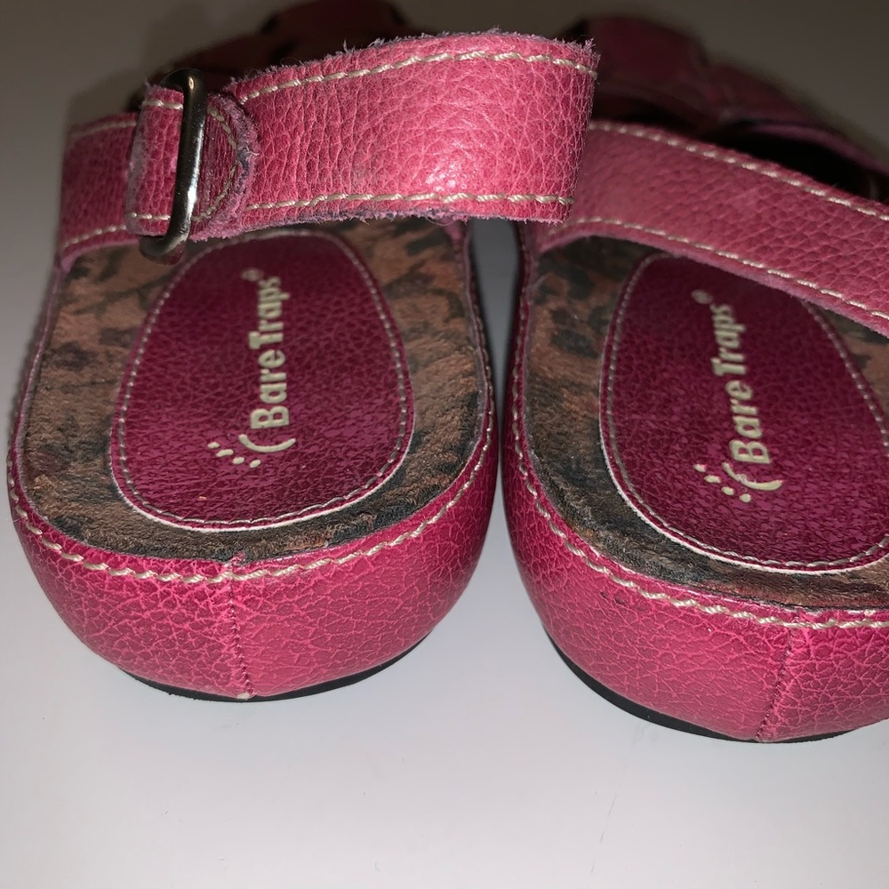 Bare Traps Leather Sandals - Picture 3 of 8
